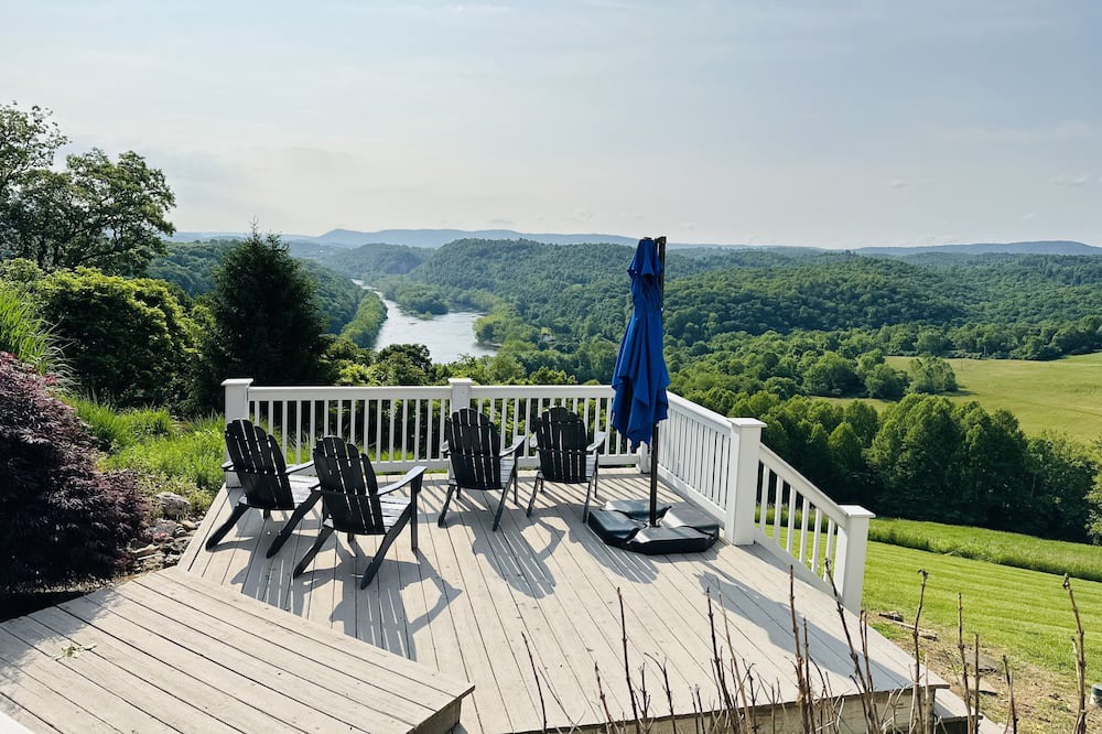 Photo of Outdoor in Goldbond