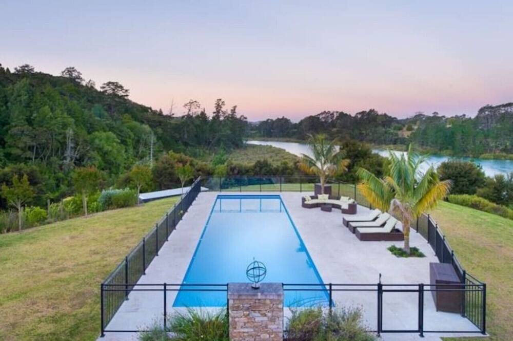 Photo of Others in Lucas Heights