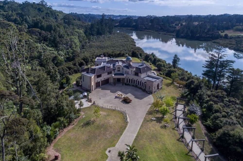 Photo of Others in Lucas Heights