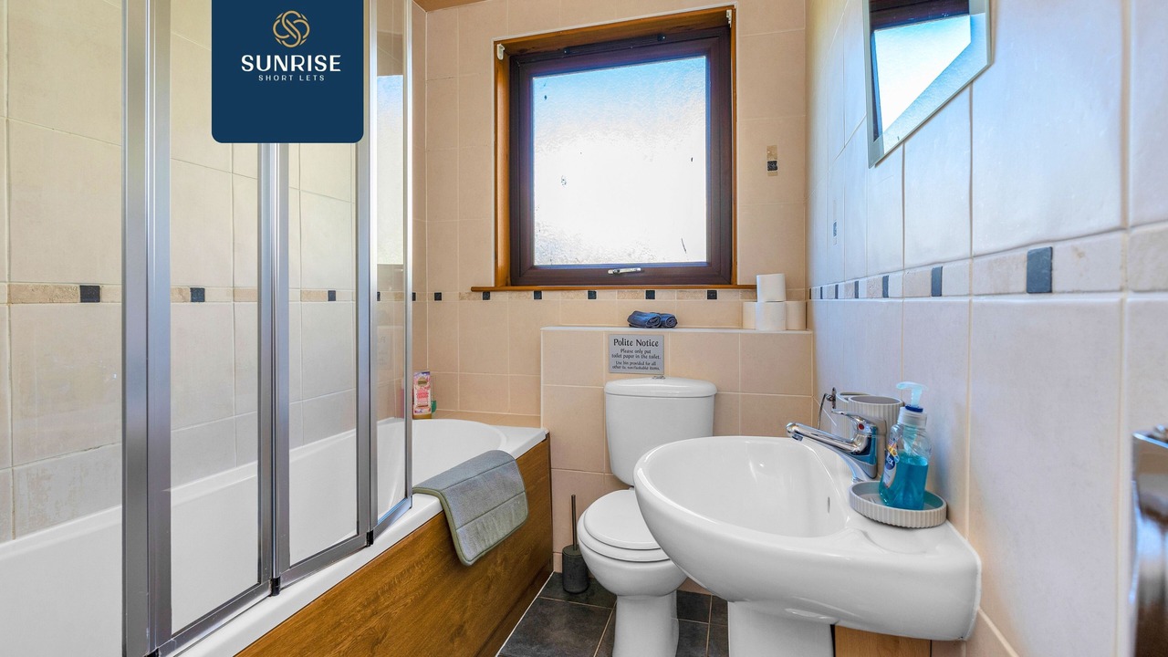 Photo of Bathroom in Glenisla