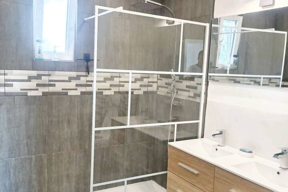 Photo of Bathroom in Berneval-le-Grand