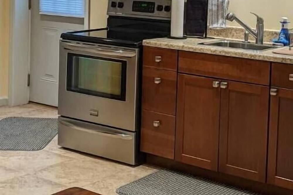 Photo of Kitchen in Centre Hall