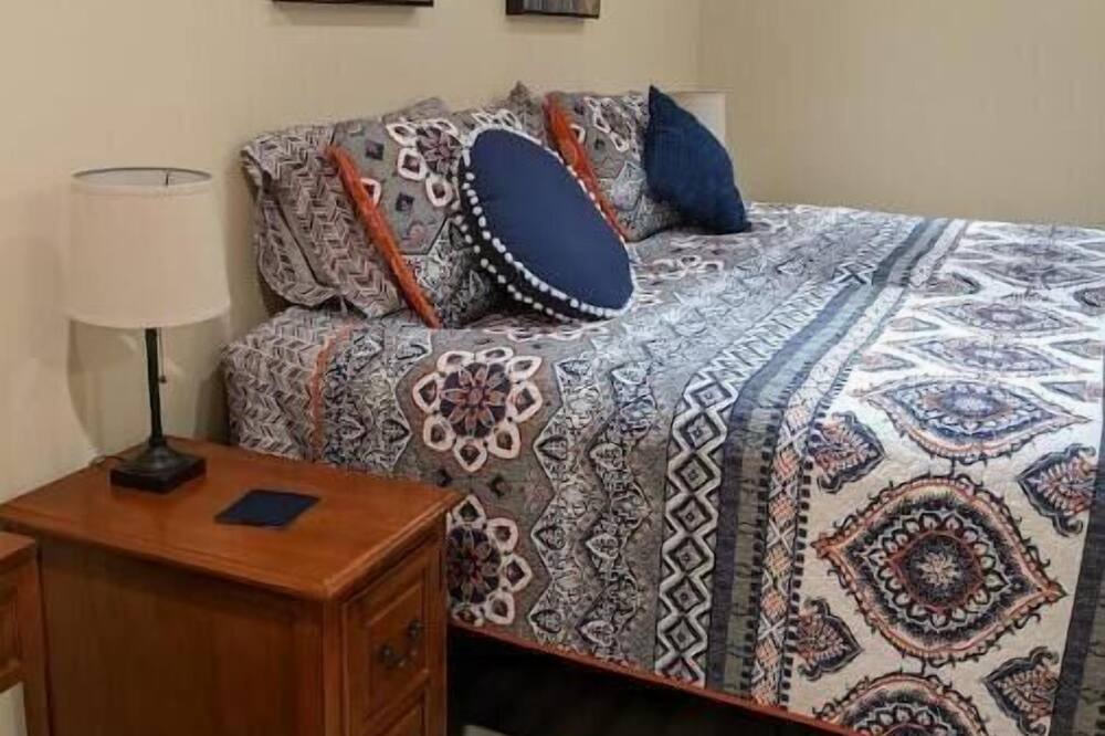 Photo of Bedroom in Centre Hall