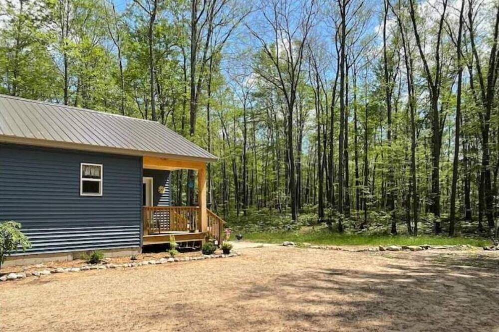 Photo of Outdoor in Irons