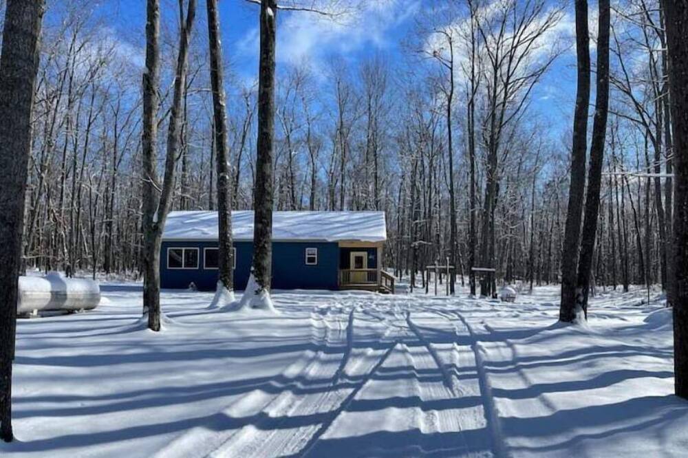 Photo of Outdoor in Irons
