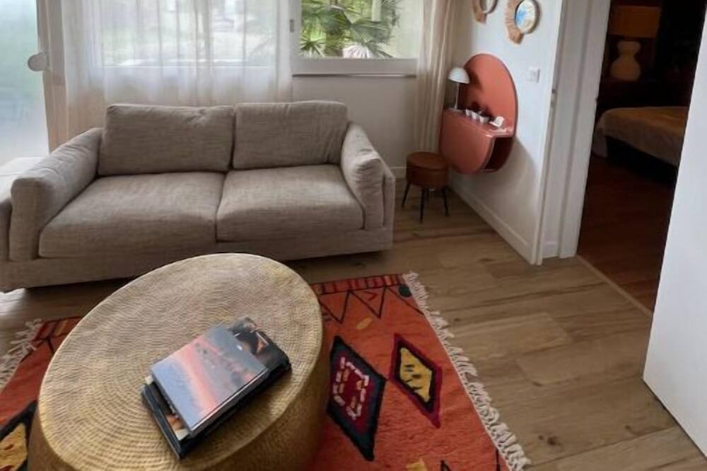 Photo of Livingroom in Cadaujac