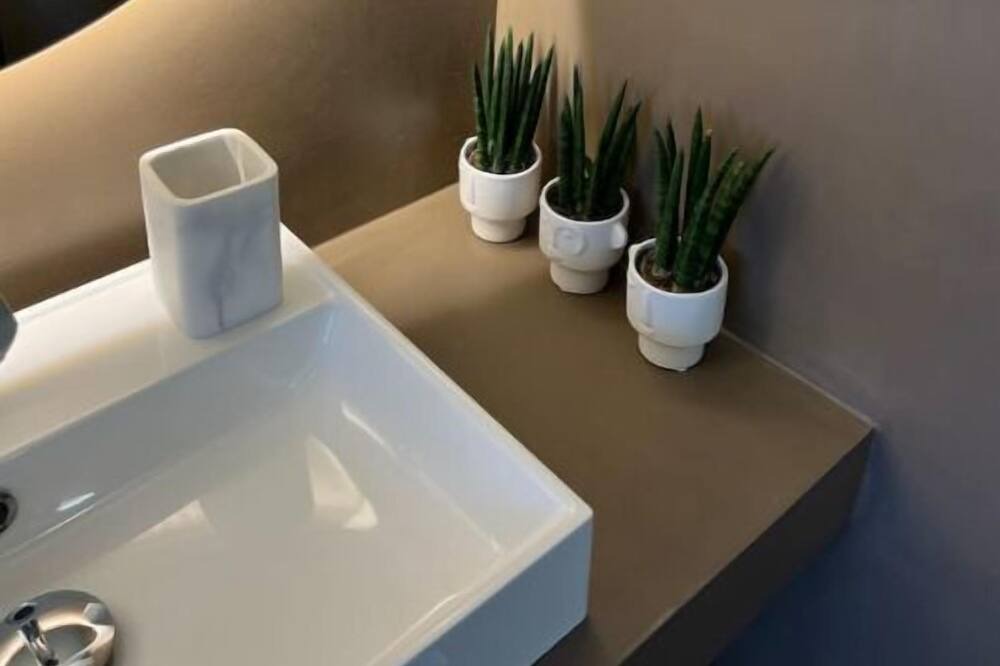 Photo of Bathroom in Cadaujac