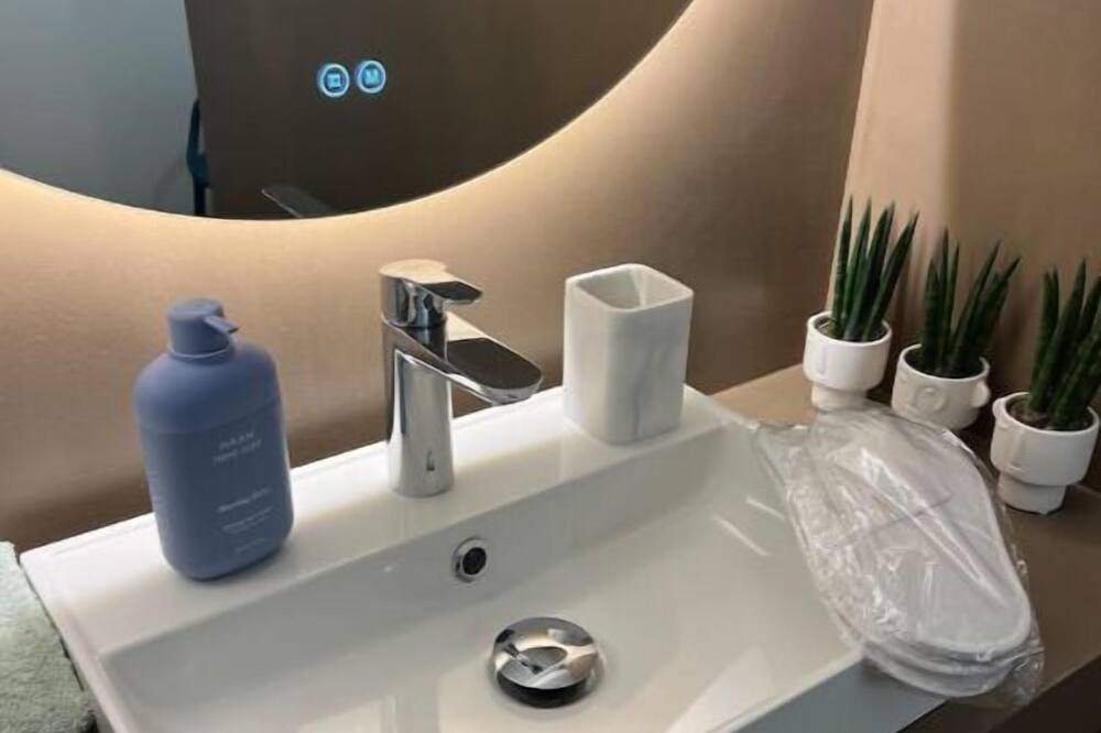 Photo of Bathroom in Cadaujac