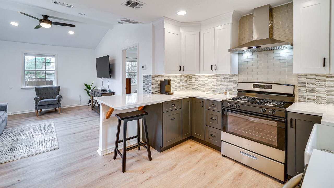 Photo of Kitchen in Northwest Los Angeles Heights