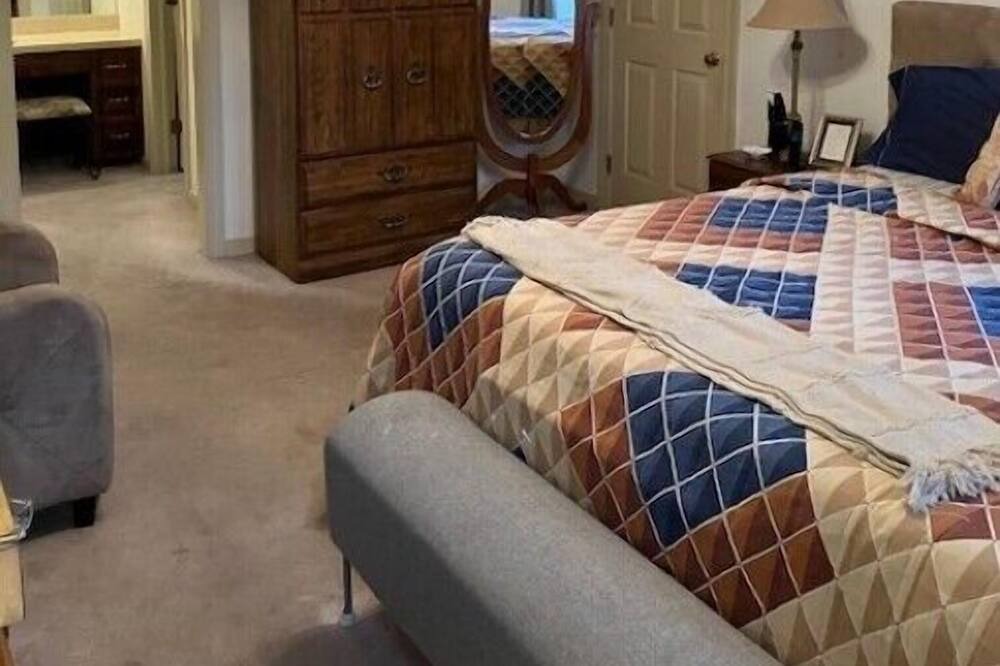 Photo of Bedroom in Laurel
