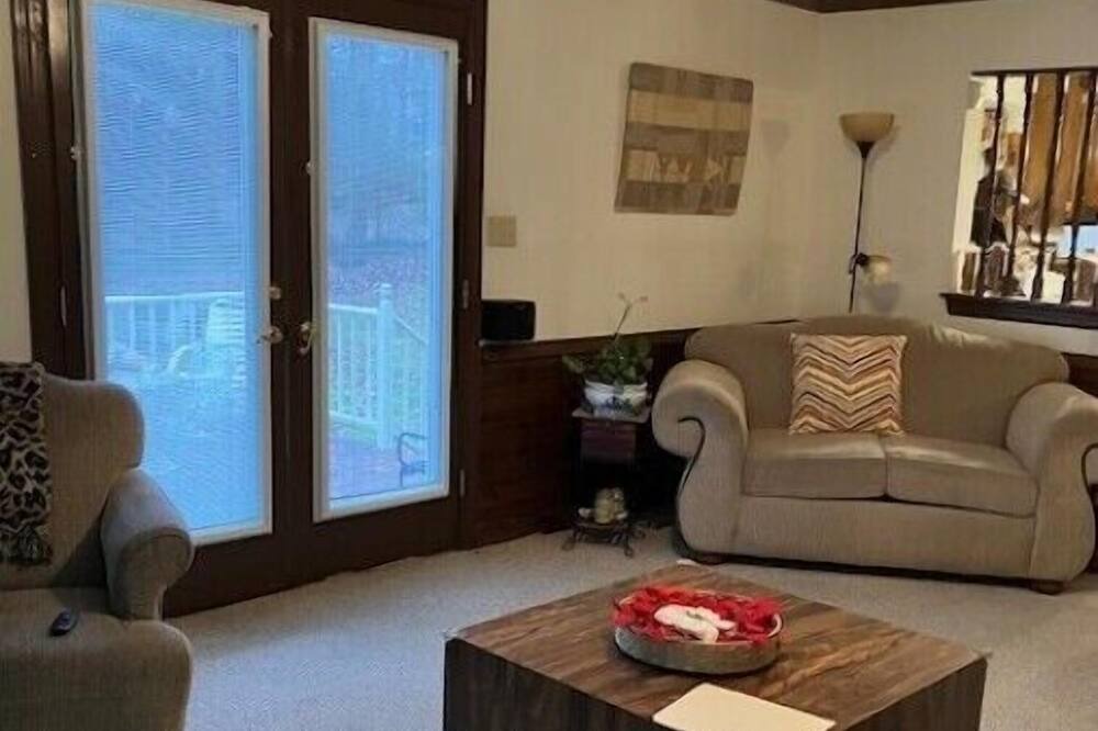 Photo of Livingroom in Laurel