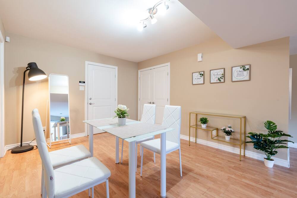 Photo of Others in Brossard