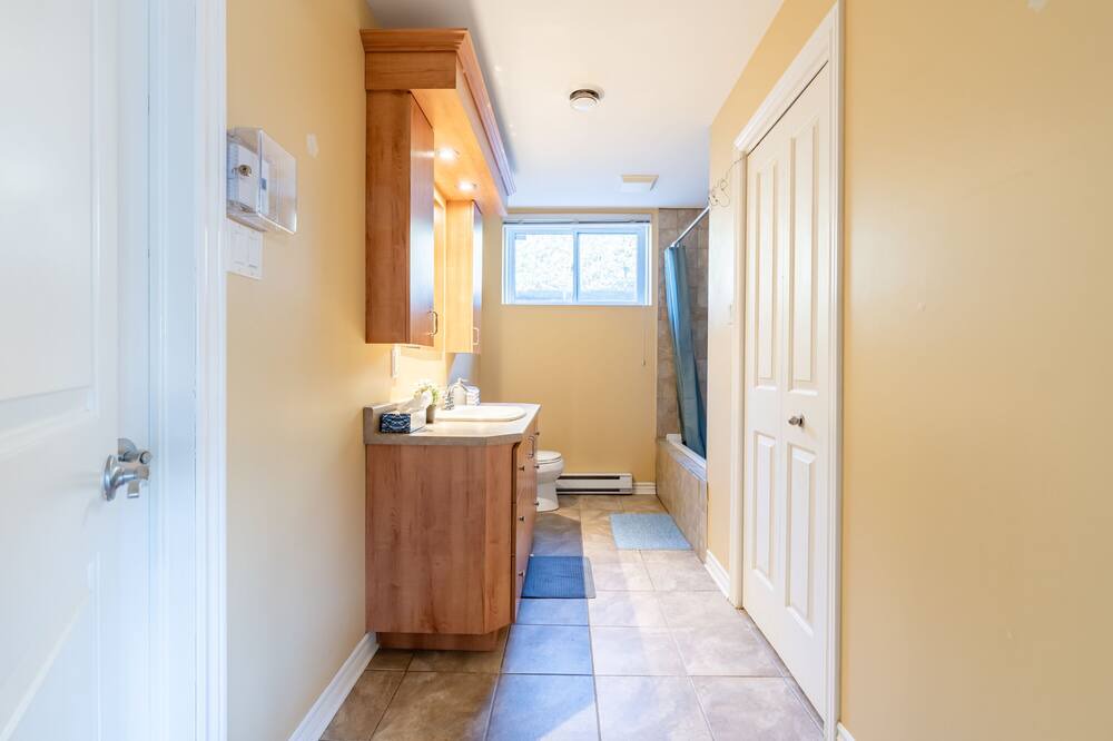 Photo of Bathroom in Brossard