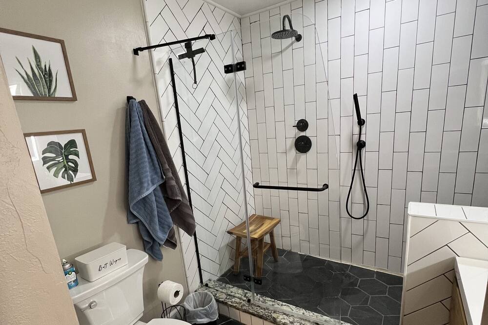 Photo of Bathroom in Buchanan