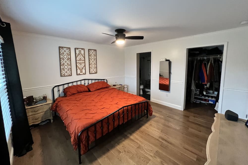 Photo of Bedroom in Buchanan