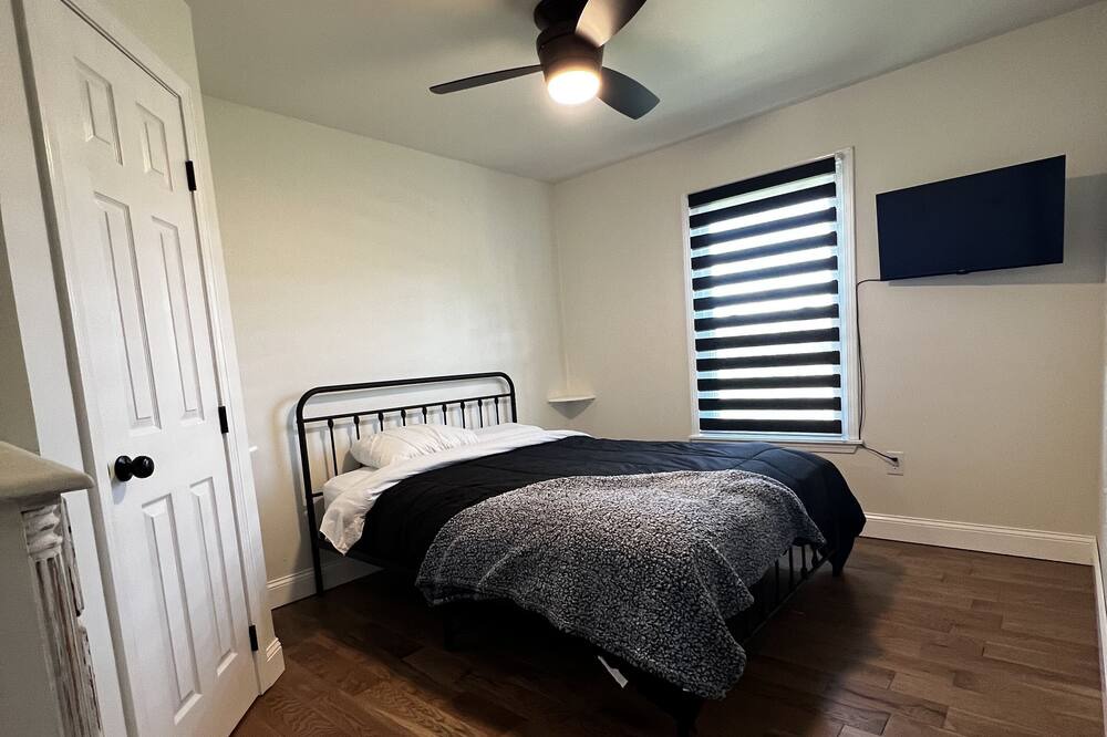 Photo of Bedroom in Buchanan