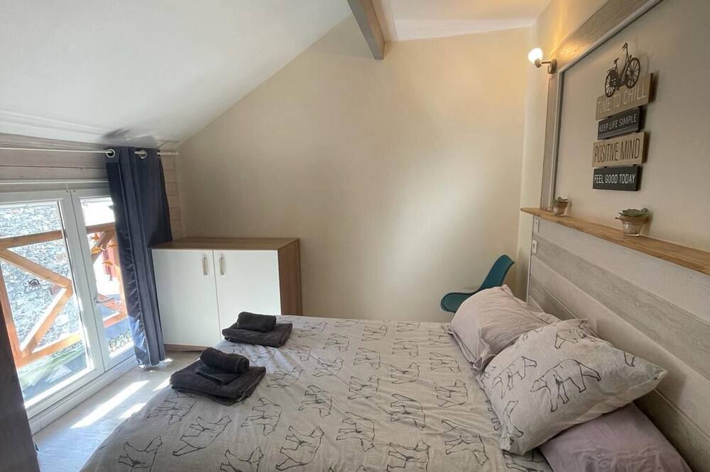 Photo of Bedroom in Chaum