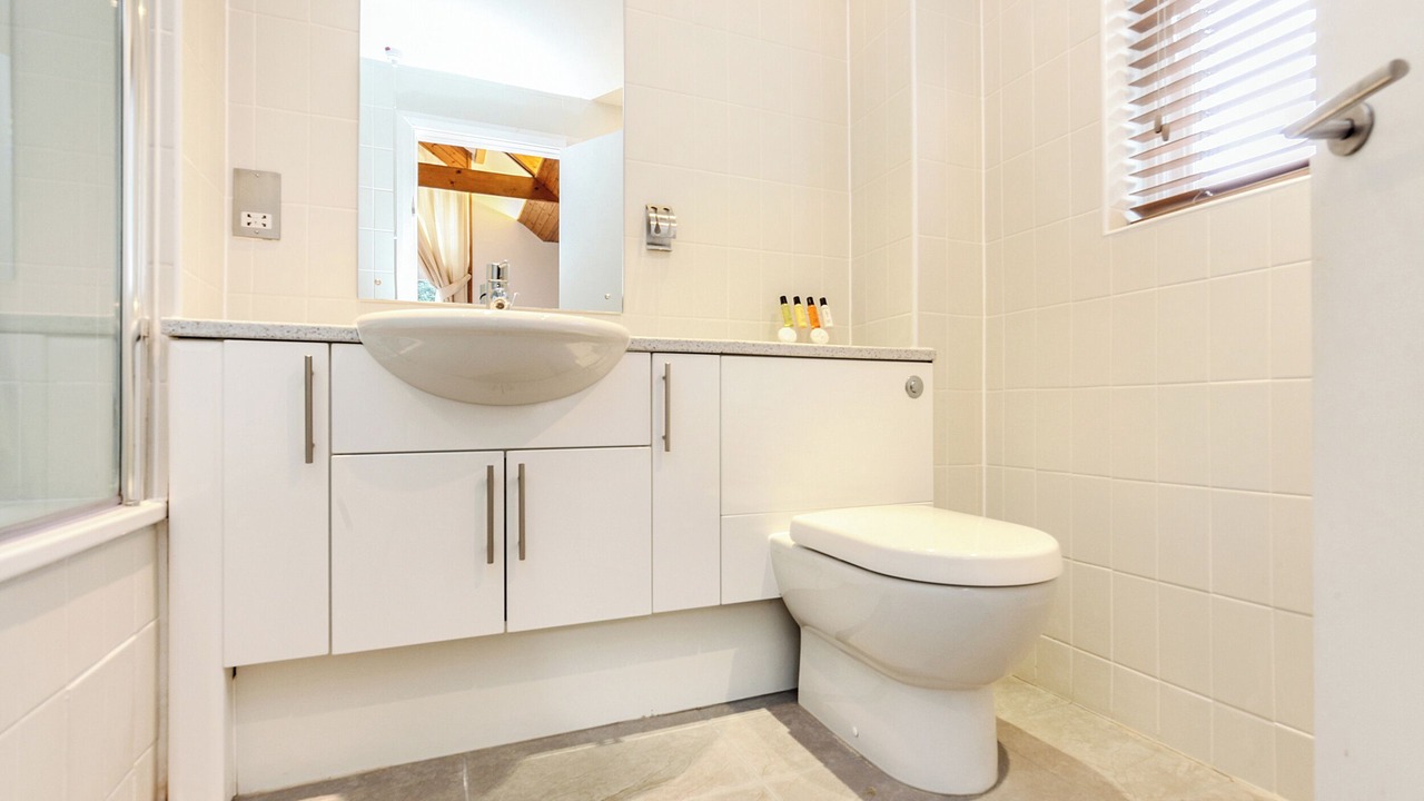 Photo of Bathroom in Carnon Downs