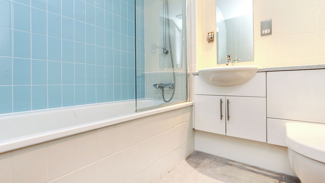 Photo of Bathroom in Carnon Downs