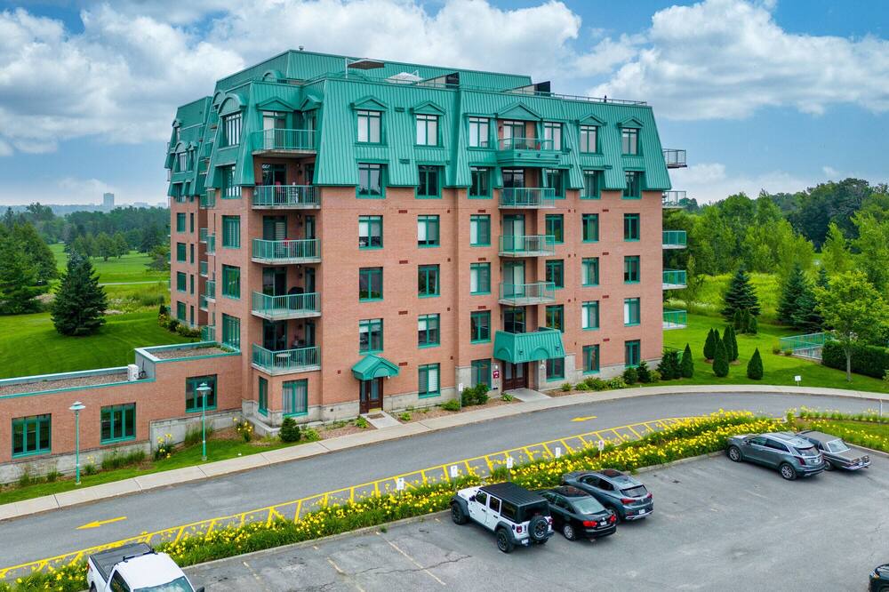Photo of Outdoor in Aylmer