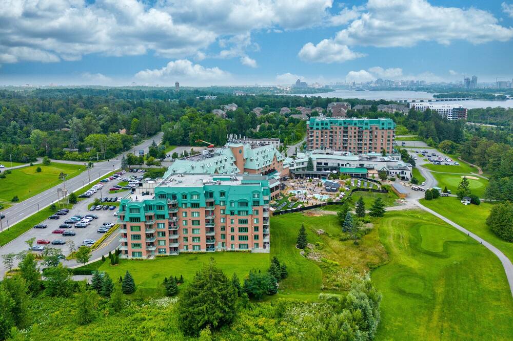 Photo of Outdoor in Aylmer