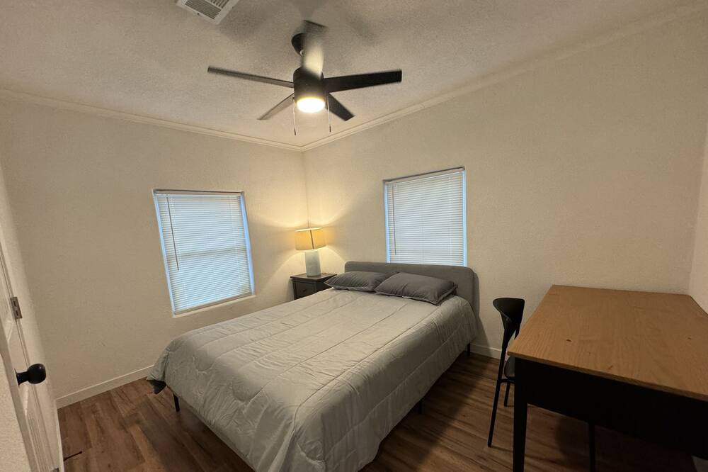Photo of Bedroom in Handley