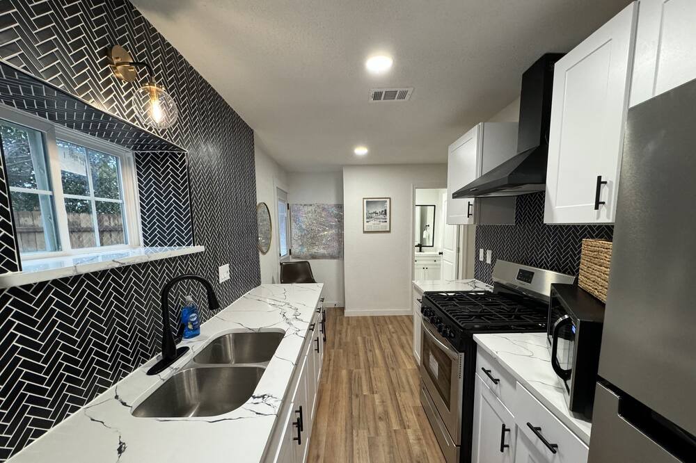 Photo of Kitchen in Handley
