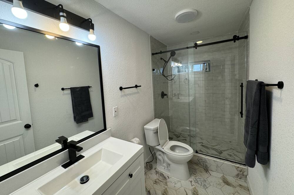 Photo of Bathroom in Handley