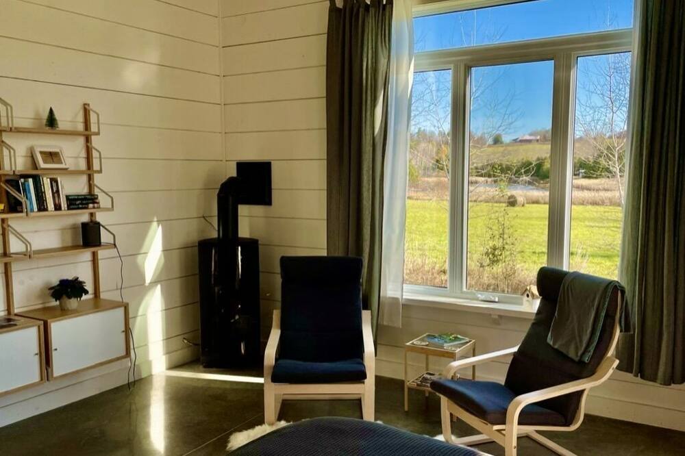 Photo of Livingroom in Codrington
