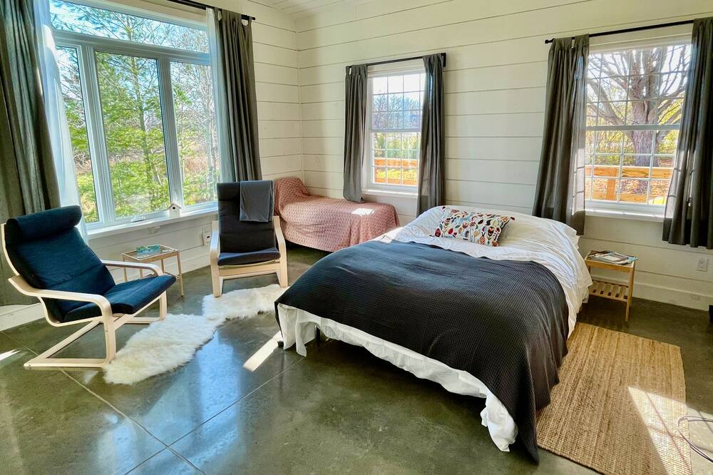 Photo of Bedroom in Codrington