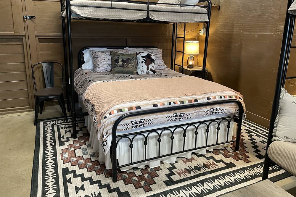 Photo of Bedroom in Riesel