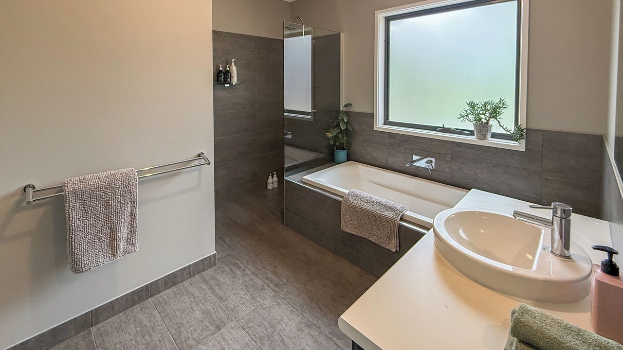 Photo of Others in Mansfield