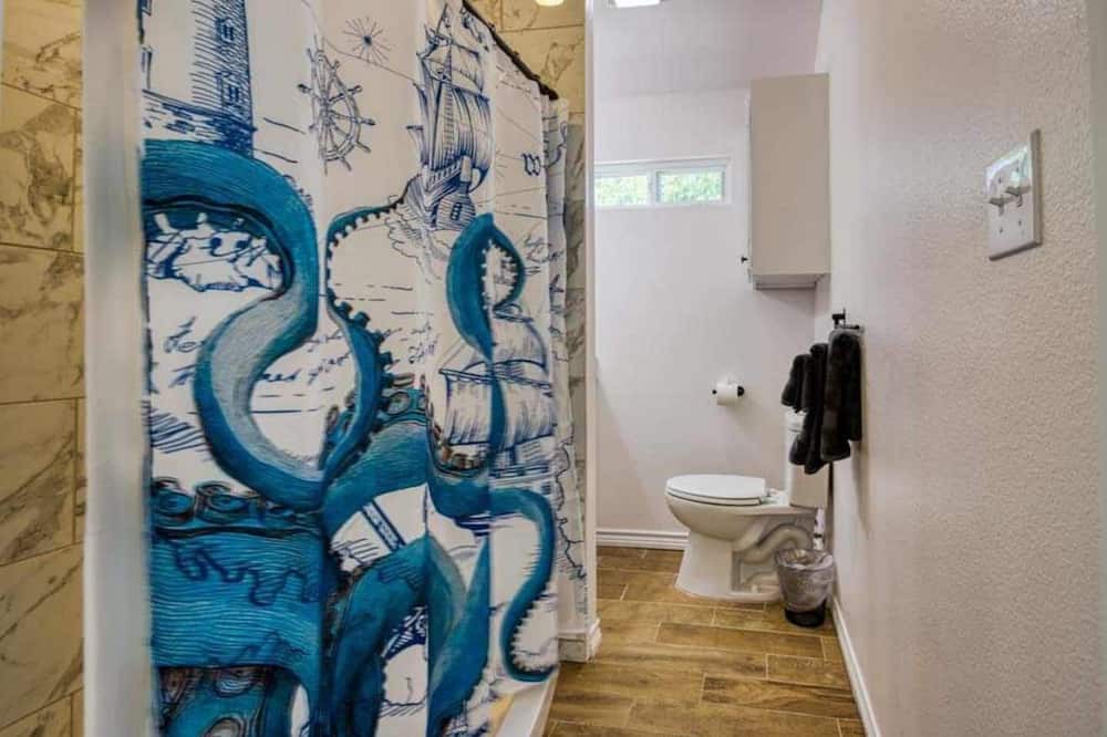 Photo of Bathroom in Aransas Pass
