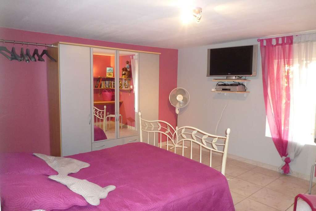 Photo of Others in Serignan-du-Comtat