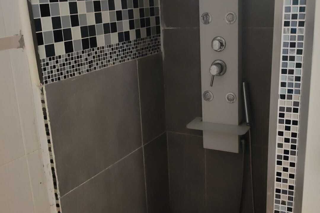 Photo of Bathroom in Douchy-les-Mines