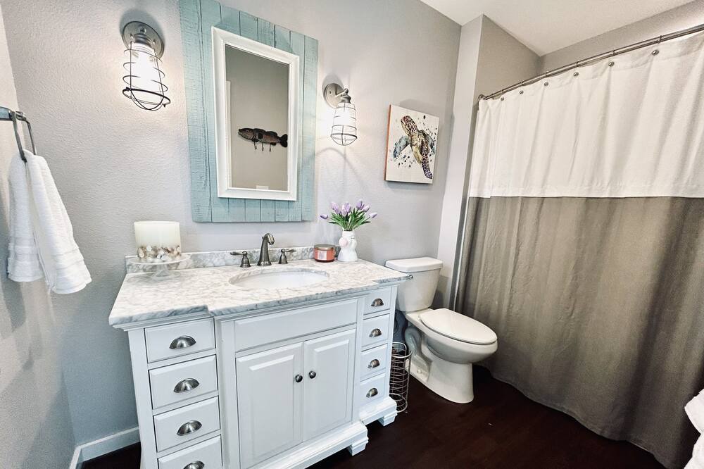 Photo of Bathroom in Long Mott