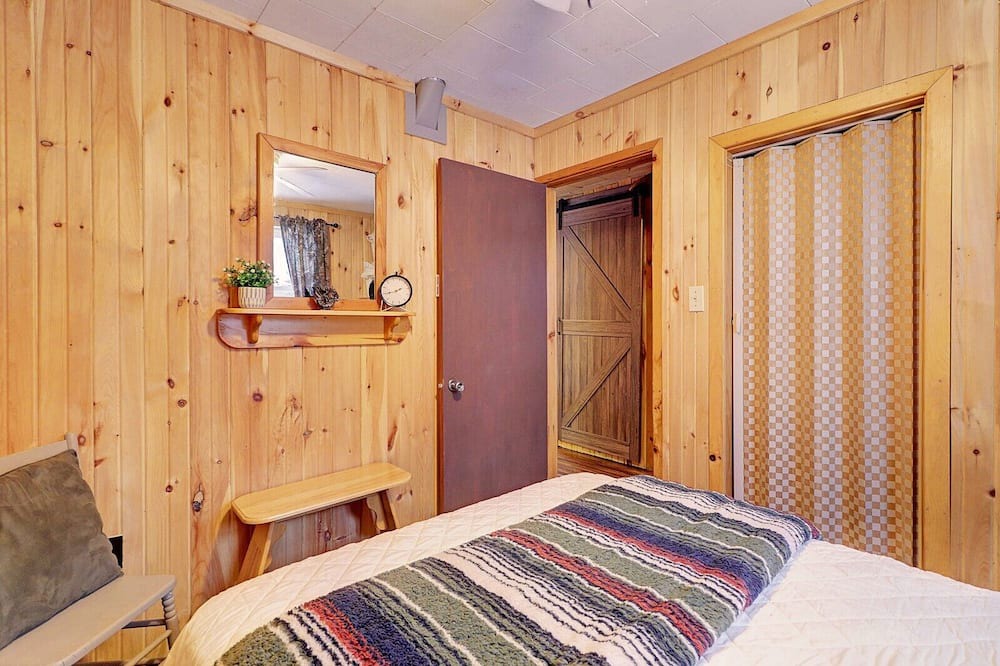 Photo of Bedroom in Juniper