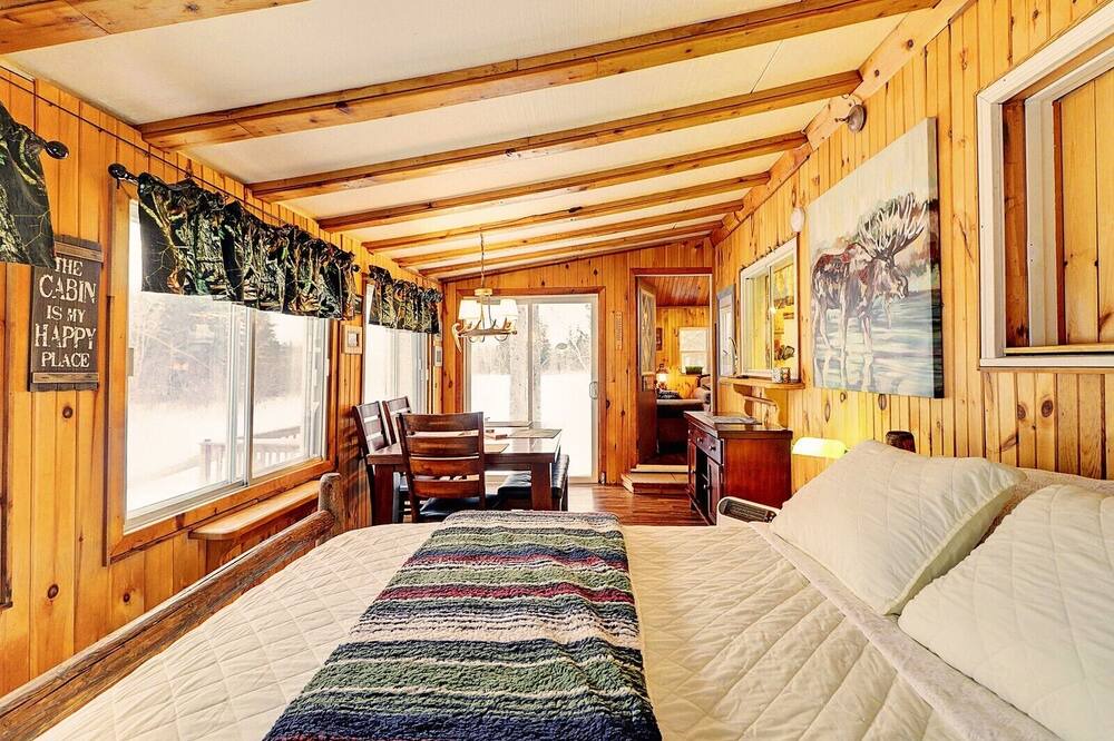 Photo of Bedroom in Juniper