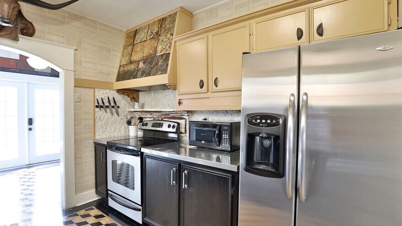 Photo of Kitchen in Sayles Blvd. Area