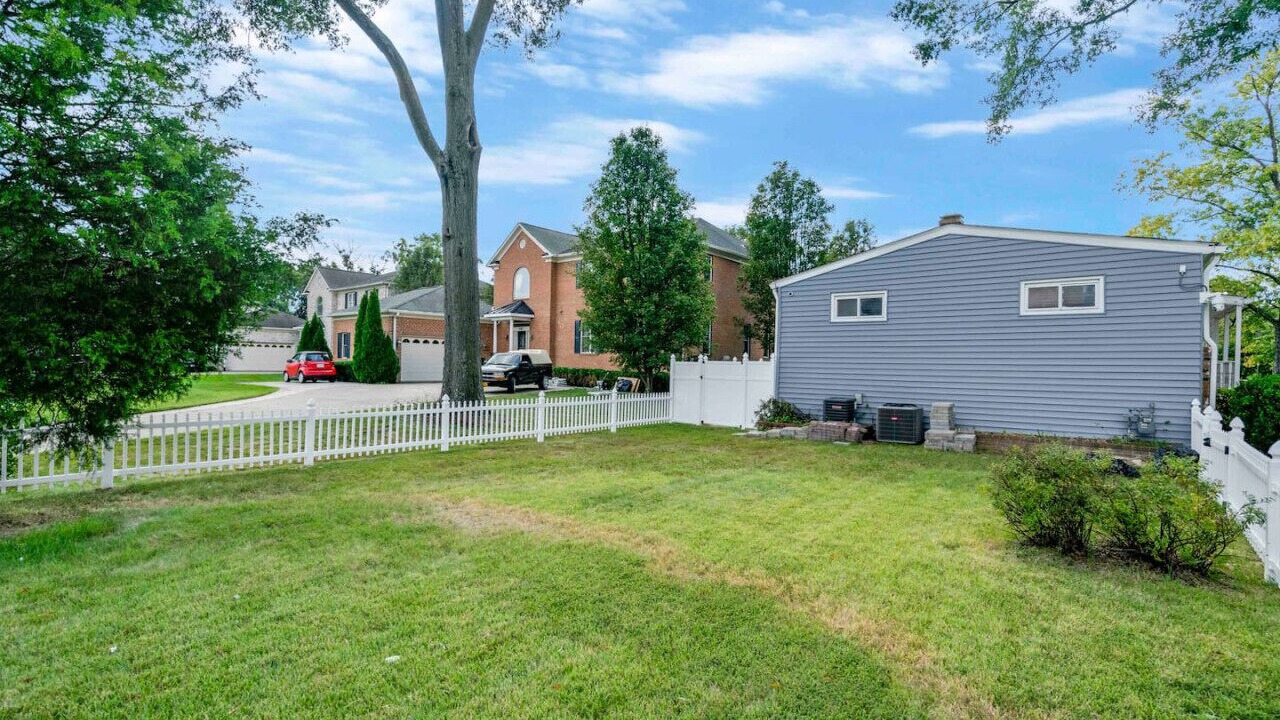 Photo of Outdoor in Alexandria West