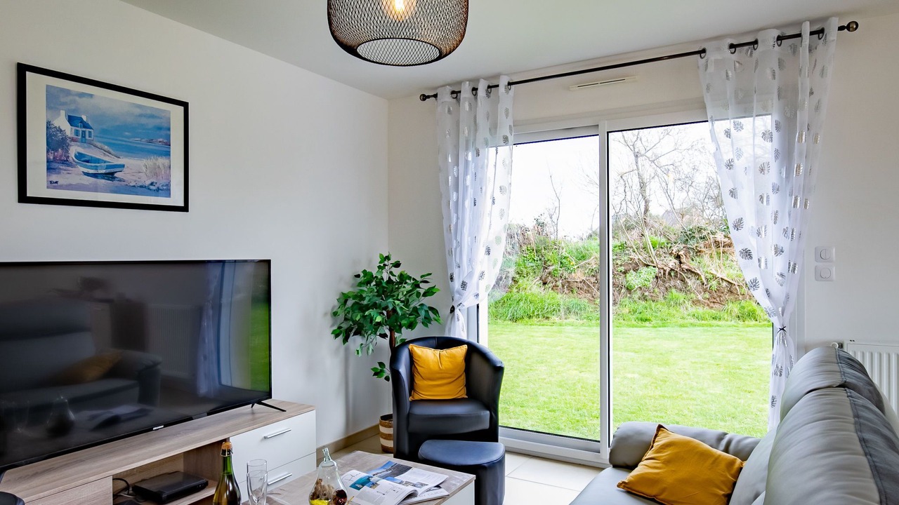 Photo of Livingroom in Ploudalmezeau