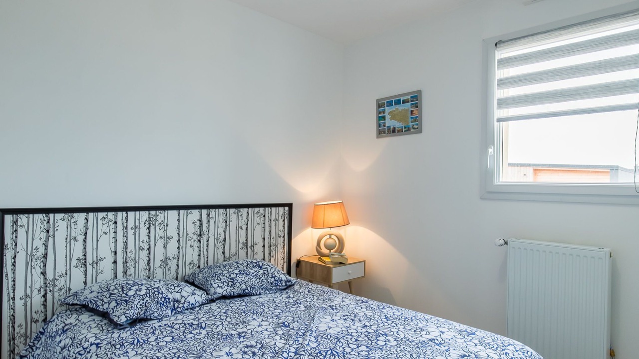 Photo of Bedroom in Ploudalmezeau