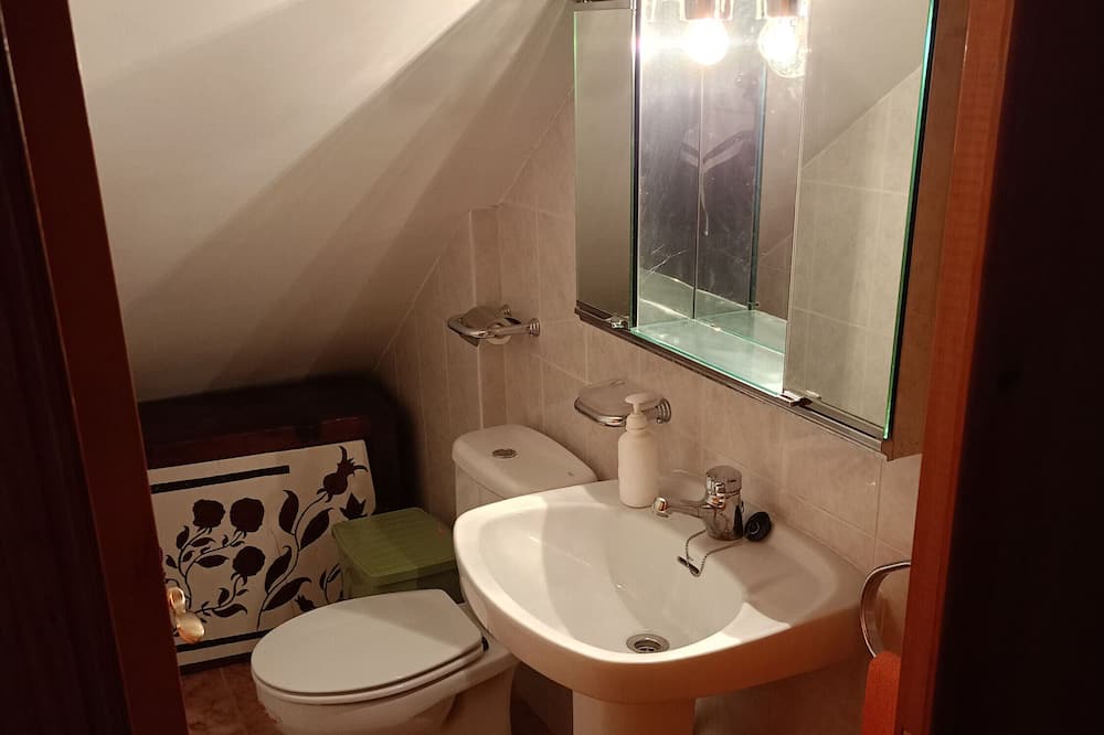 Photo of Bathroom in Mirambel