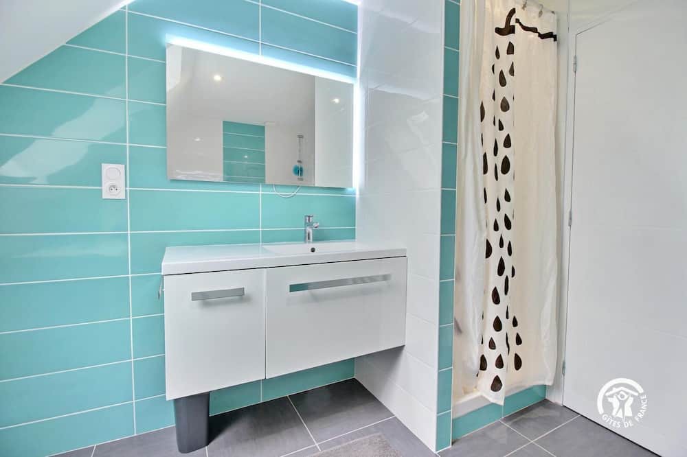 Photo of Bathroom in Beganne