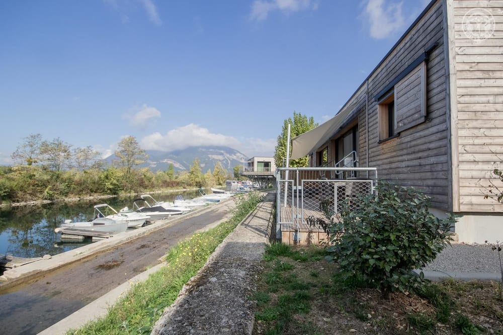 Photo of Bedroom in Chanaz