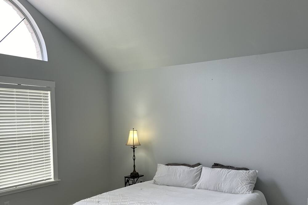 Photo of Bedroom in Brackettville