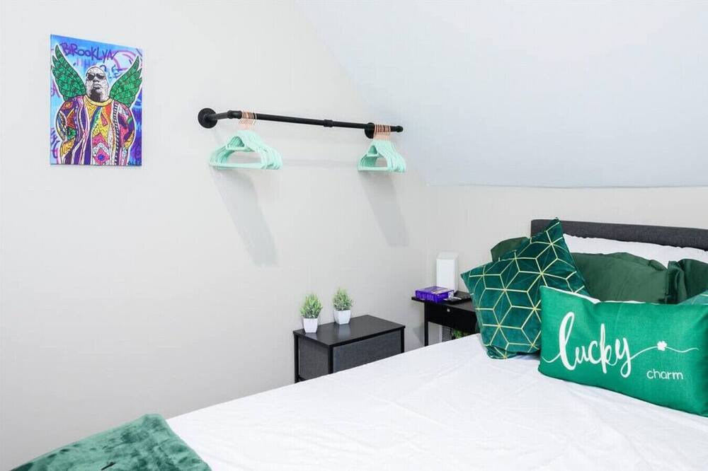 Photo of Bedroom in North Lawndale