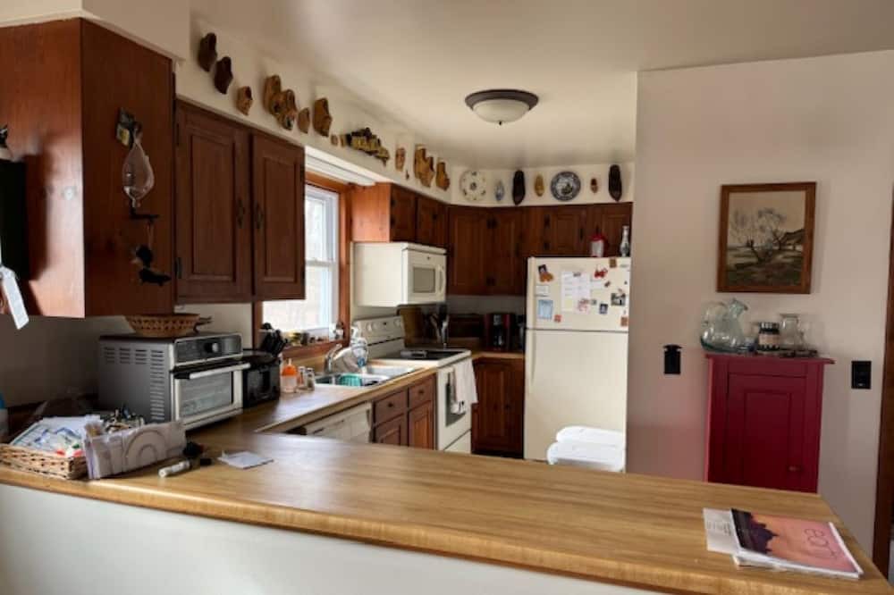 Photo of Kitchen in Crown Point