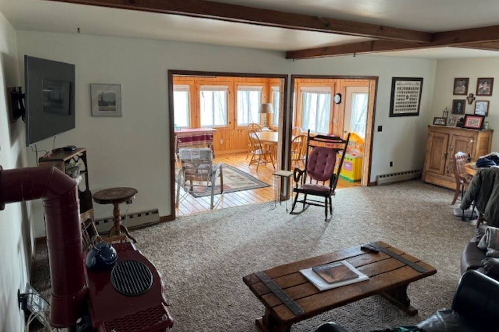 Photo of Livingroom in Crown Point