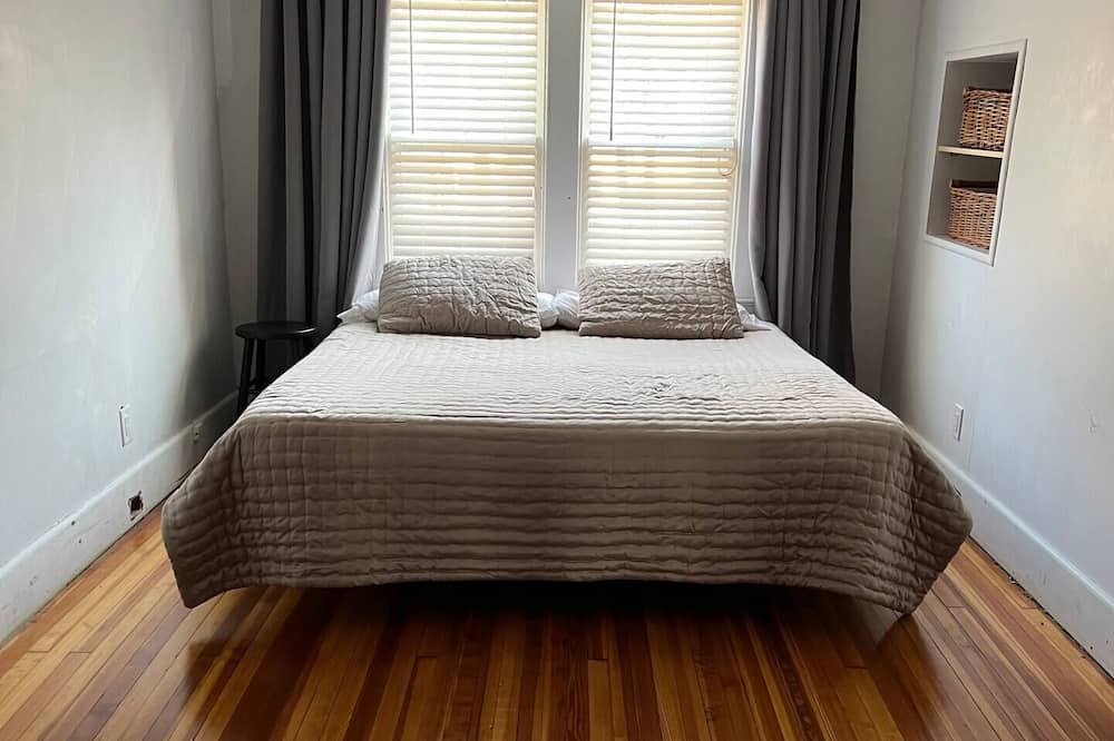 Photo of Bedroom in Albion